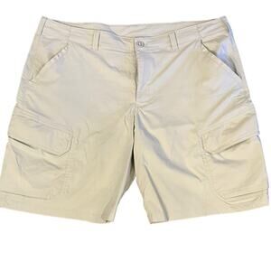 Under Armour Mens Size 42 Loose Fit Heat Gear Khaki Cargo Style Shorts